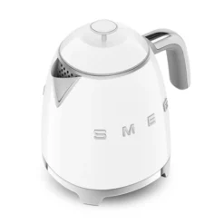 Smeg Mini Bouilloire 0,8 L 1400 W KLF05PBEU Blanc -KitchenAid || Smeg Soldes Magasin 702033 2 1 Mini bouilloire 0 8 L 1400 W KLF05PBEU blanc Smeg