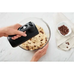 KitchenAid Batteur à Main électrique Sans Fil 7 Vitesses Noir Réglisse 5KHMB732EBM -KitchenAid || Smeg Soldes Magasin 760357 3 1 Batteur a main electrique sans fil 7 vitesses noir reglisse 5KHMB732EBM Kitchenaid