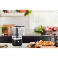 KitchenAid Hachoir électrique Sans Fil 2 Vitesses 1,18 L Noir Réglisse 5KFCB519EBM -KitchenAid || Smeg Soldes Magasin 761097 3 1 Hachoir electrique sans fil 2 vitesses 1 18 L noir reglisse 5KFCB519EBM Kitchenaid